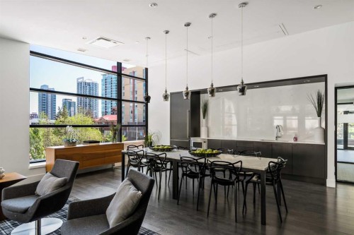 1808-310 12 Avenue Sw, Calgary, AB - Indoor Photo Showing Dining Room