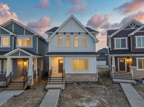 568 Buffaloberry Manor Se, Calgary, AB - Outdoor With Facade