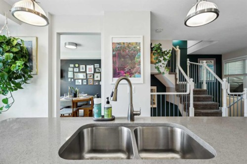 109 Coachway Lane Sw, Calgary, AB - Indoor Photo Showing Dining Room