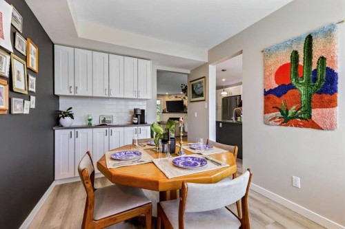 109 Coachway Lane Sw, Calgary, AB - Indoor