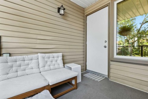 109 Coachway Lane Sw, Calgary, AB - Outdoor With Exterior