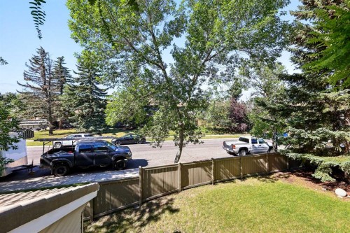 109 Coachway Lane Sw, Calgary, AB - Outdoor