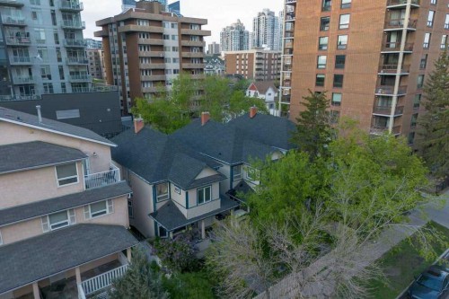 1314 15 Avenue Sw, Calgary, AB - Outdoor With Facade
