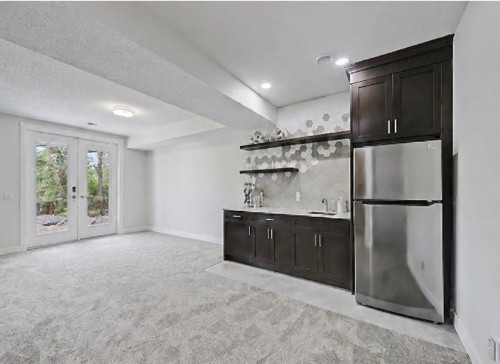 548 Cranbrook Gardens Se, Calgary, AB - Indoor