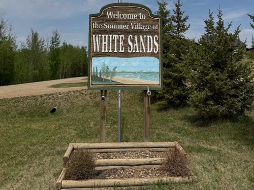 16 Earl'S Way, White Sands, AB 