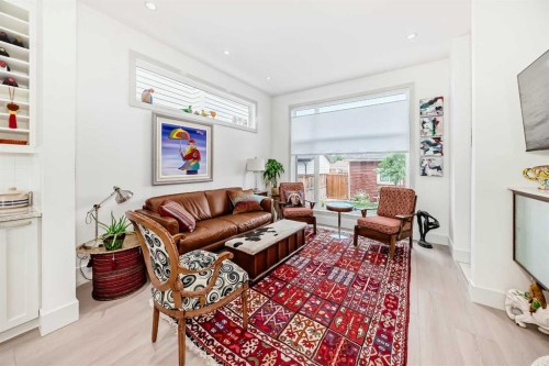 1048 Regal Crescent Ne, Calgary, AB - Indoor Photo Showing Other Room