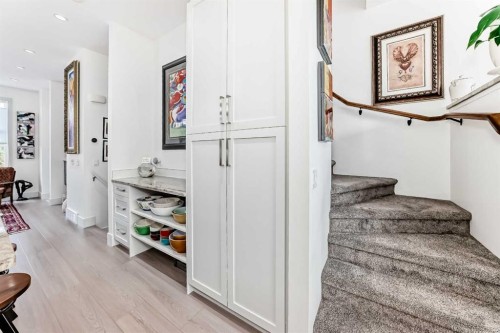 1048 Regal Crescent Ne, Calgary, AB - Indoor Photo Showing Other Room