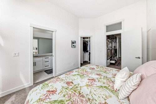 1048 Regal Crescent Ne, Calgary, AB - Indoor Photo Showing Bedroom