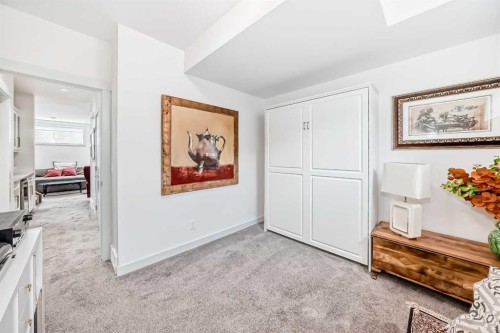 1048 Regal Crescent Ne, Calgary, AB - Indoor Photo Showing Other Room
