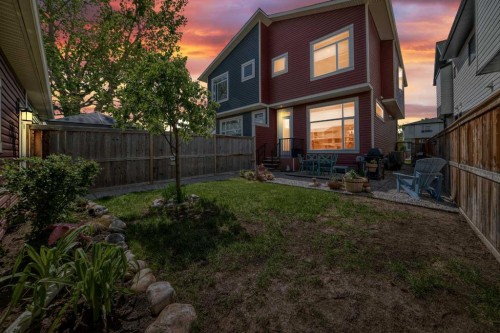 1048 Regal Crescent Ne, Calgary, AB - Outdoor