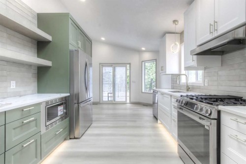 81 Coventry Circle Ne, Calgary, AB - Indoor Photo Showing Kitchen With Upgraded Kitchen