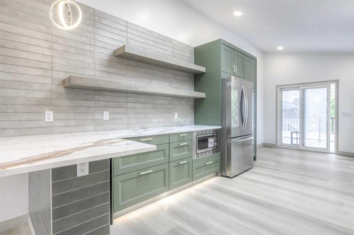 81 Coventry Circle Ne, Calgary, AB - Indoor Photo Showing Kitchen With Upgraded Kitchen
