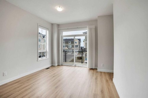 986 Sherwood Boulevard Nw, Calgary, AB - Indoor Photo Showing Other Room