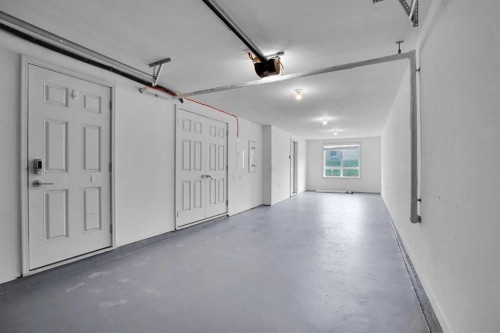 986 Sherwood Boulevard Nw, Calgary, AB - Indoor