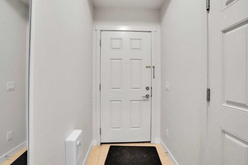 986 Sherwood Boulevard Nw, Calgary, AB - Indoor Photo Showing Other Room