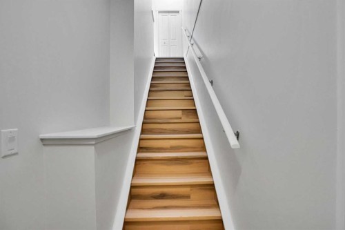 986 Sherwood Boulevard Nw, Calgary, AB - Indoor Photo Showing Other Room