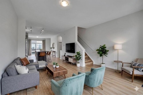 986 Sherwood Boulevard Nw, Calgary, AB - Indoor Photo Showing Living Room