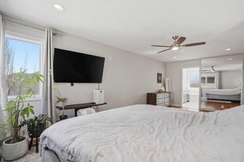 135 Cranleigh View Se, Calgary, AB - Indoor Photo Showing Bedroom