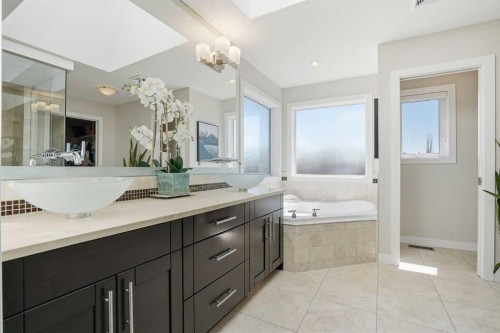 135 Cranleigh View Se, Calgary, AB - Indoor Photo Showing Bathroom
