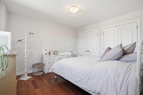 135 Cranleigh View Se, Calgary, AB - Indoor Photo Showing Bedroom