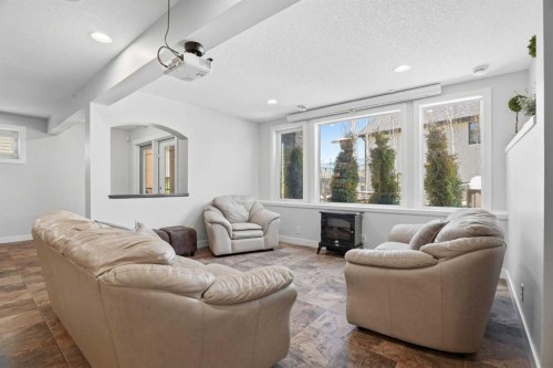 135 Cranleigh View Se, Calgary, AB - Indoor Photo Showing Living Room