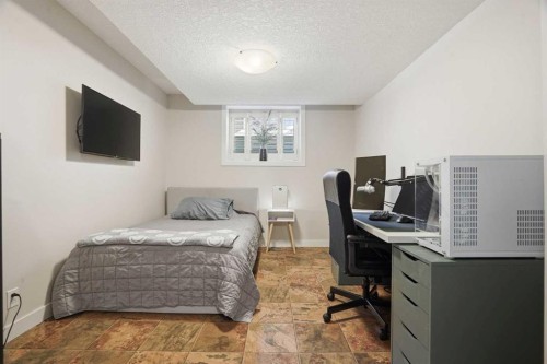 135 Cranleigh View Se, Calgary, AB - Indoor Photo Showing Other Room