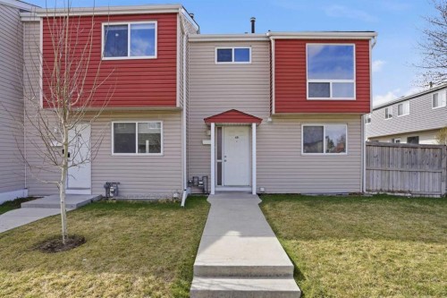 49-5425 PENSACOLA Crescent SE Calgary, AB T2A 2G5