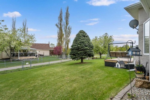 310 Riverside Garden Nw, High River, AB - Outdoor