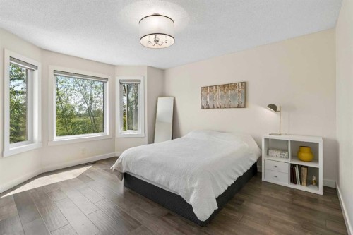 147 Hamptons Heath Nw, Calgary, AB - Indoor Photo Showing Bedroom