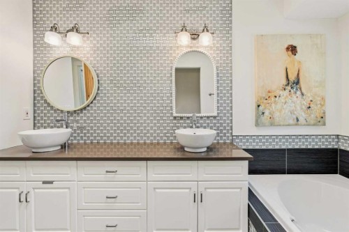 147 Hamptons Heath Nw, Calgary, AB - Indoor Photo Showing Bathroom