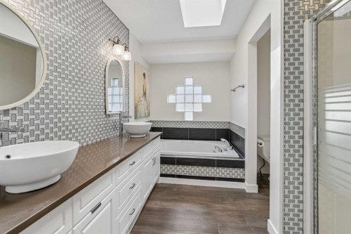 147 Hamptons Heath Nw, Calgary, AB - Indoor Photo Showing Bathroom