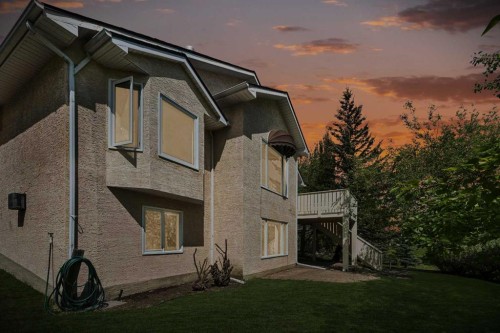 147 Hamptons Heath Nw, Calgary, AB - Outdoor With Exterior