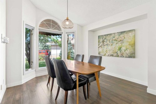 147 Hamptons Heath Nw, Calgary, AB - Indoor Photo Showing Dining Room