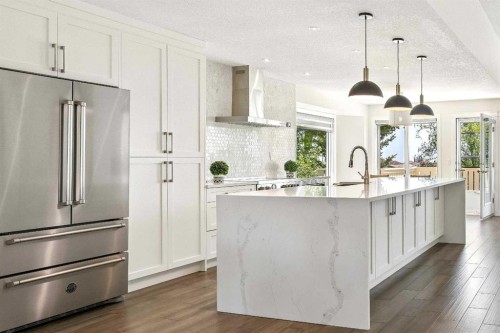 147 Hamptons Heath Nw, Calgary, AB - Indoor Photo Showing Kitchen With Upgraded Kitchen