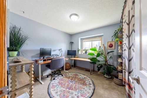 1721 Strathcona Place, Strathmore, AB - Indoor Photo Showing Office