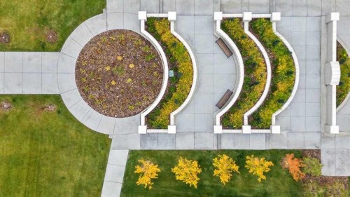 406-255 Les Jardins Park Se, Calgary, AB - Outdoor