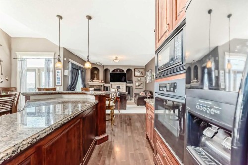 18 Royal Ridge Link Nw, Calgary, AB 