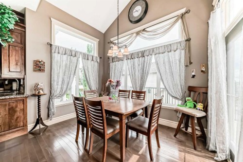 18 Royal Ridge Link Nw, Calgary, AB 