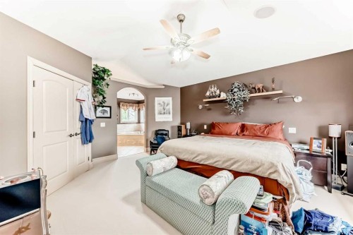 18 Royal Ridge Link Nw, Calgary, AB 