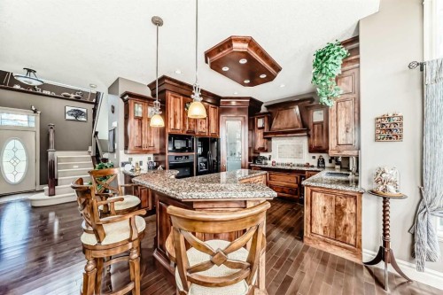 18 Royal Ridge Link Nw, Calgary, AB 