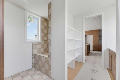 4612 Grove Hill Road Sw, Calgary, AB - Indoor