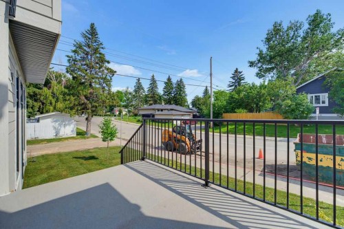 4612 Grove Hill Road Sw, Calgary, AB - Outdoor