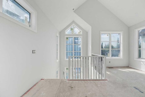 4612 Grove Hill Road Sw, Calgary, AB - Indoor Photo Showing Other Room
