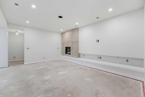4612 Grove Hill Road Sw, Calgary, AB - Indoor
