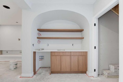 4612 Grove Hill Road Sw, Calgary, AB - Indoor Photo Showing Other Room