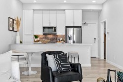 423-255 Les Jardins Park SE Calgary, AB T2C 5W9