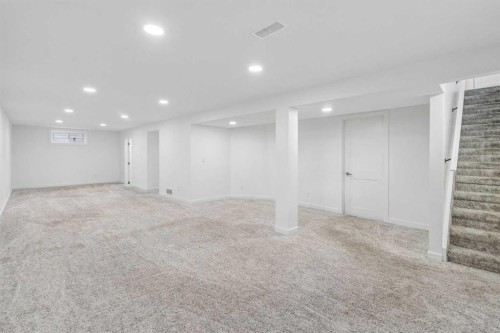 7224 Farrell Road Se, Calgary, AB - Indoor