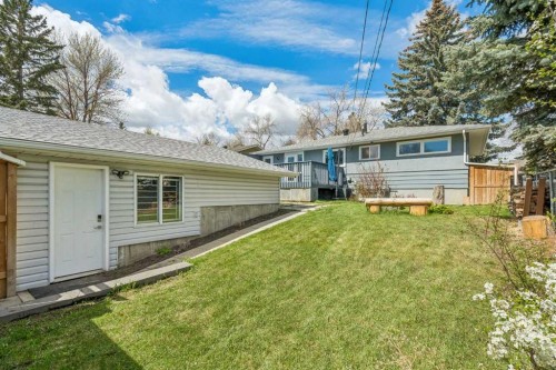 7224 Farrell Road Se, Calgary, AB - Outdoor