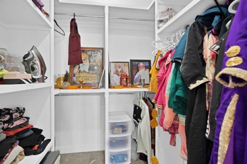 100 San Diego Green Ne, Calgary, AB - Indoor With Storage