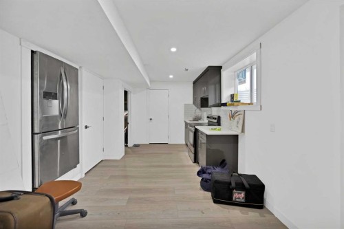 100 San Diego Green Ne, Calgary, AB - Indoor